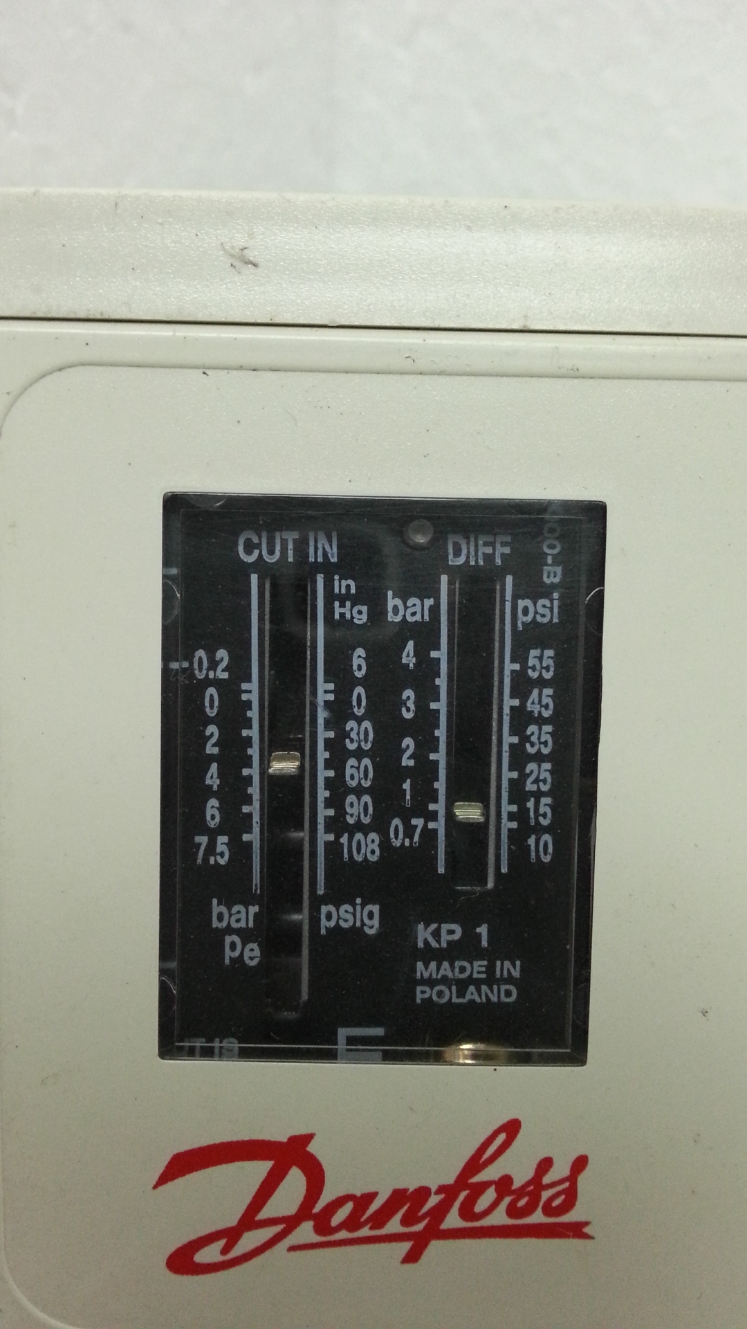 Low pressure 0.2 - 7.5 BAR switch Danfoss